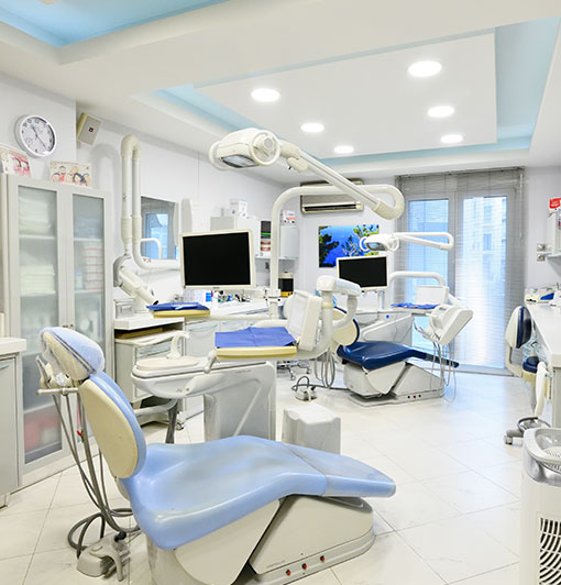 Μαρία Κ. Χατζησταύρου Doctor of Dental Surgery, MSc Οδοντίατρος - Ειδικός Προσθετολόγος Επ. Συνεργ. Παν. North Carolina Chapel Hill, ΗΠΑ